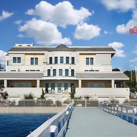 Fathoms Hotel & Marina Port Washington Esterno foto