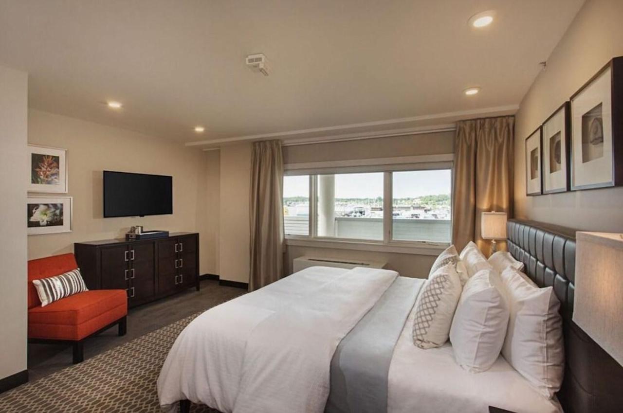 Fathoms Hotel & Marina Port Washington Esterno foto