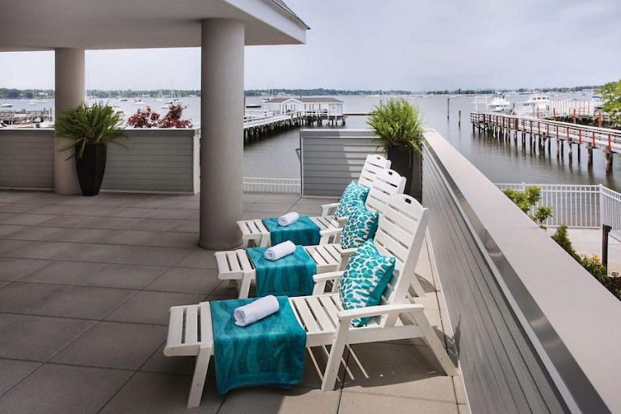 Fathoms Hotel & Marina Port Washington Esterno foto